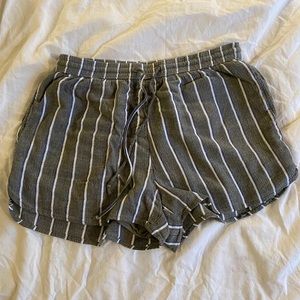 Hollister lounge shorts (green with stripes)